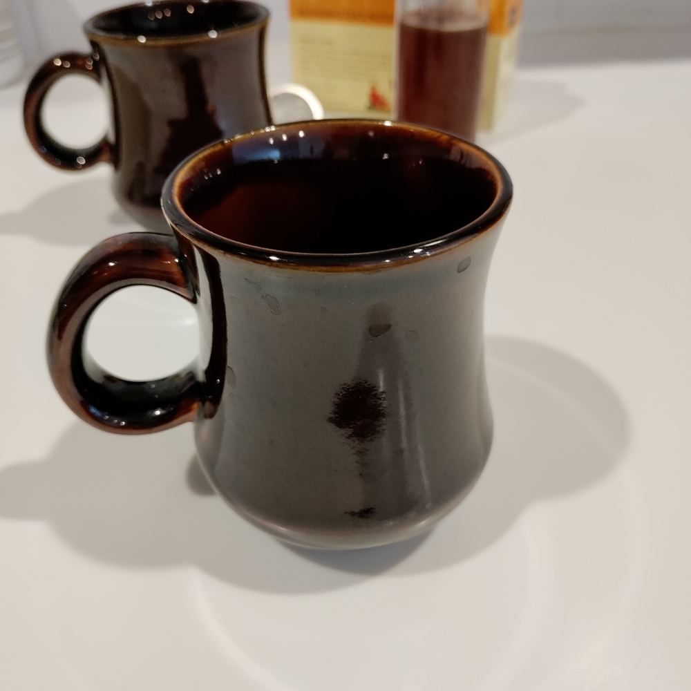 Pair of vintage cafe mugs - Picture 3 of 5